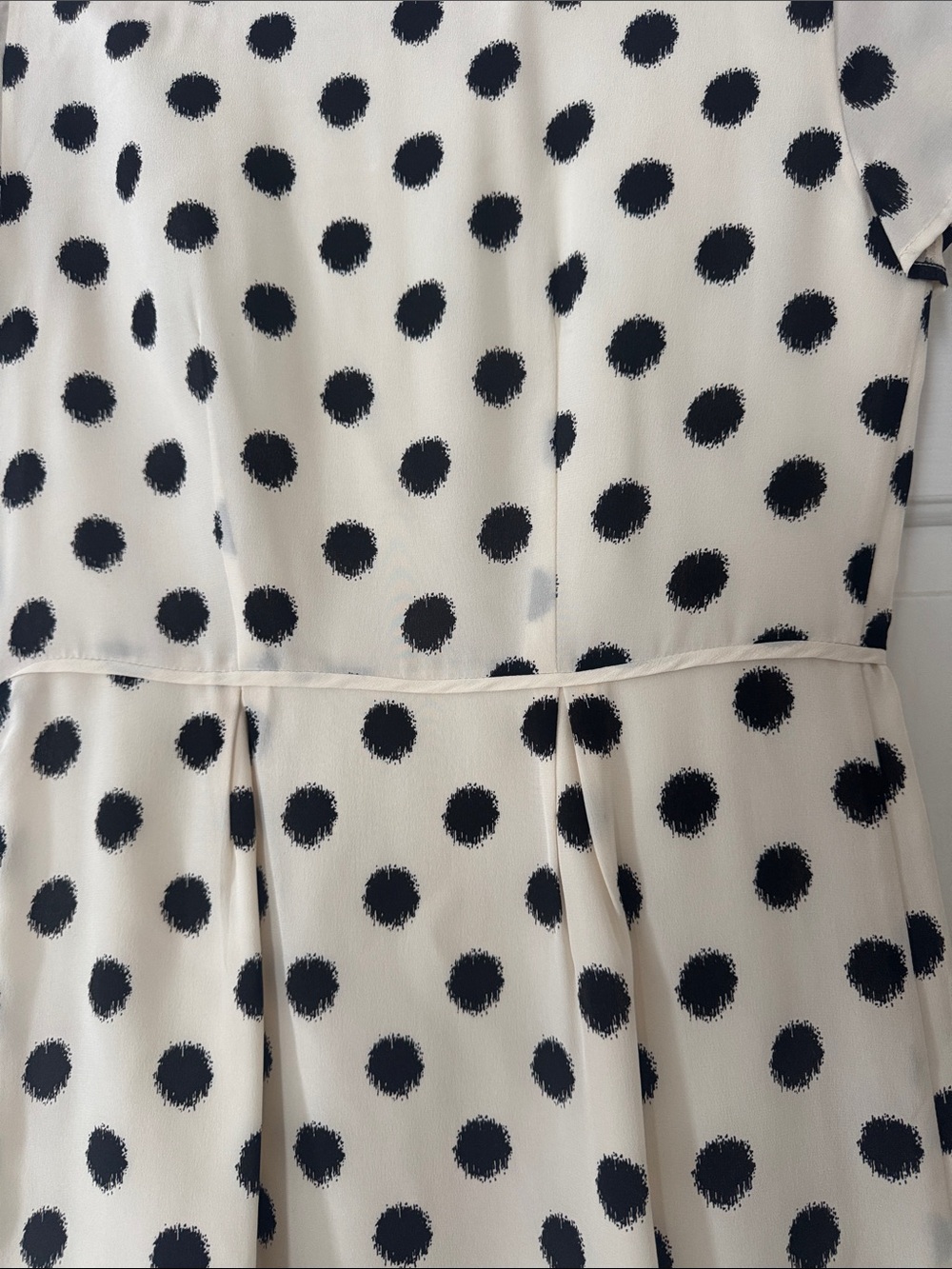 Polka Dot Cream Midi Dress with Short Sleeves - Picture 3 of 8